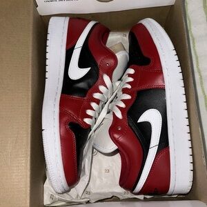 Air Jordan 1 Low Chicago Flip W8